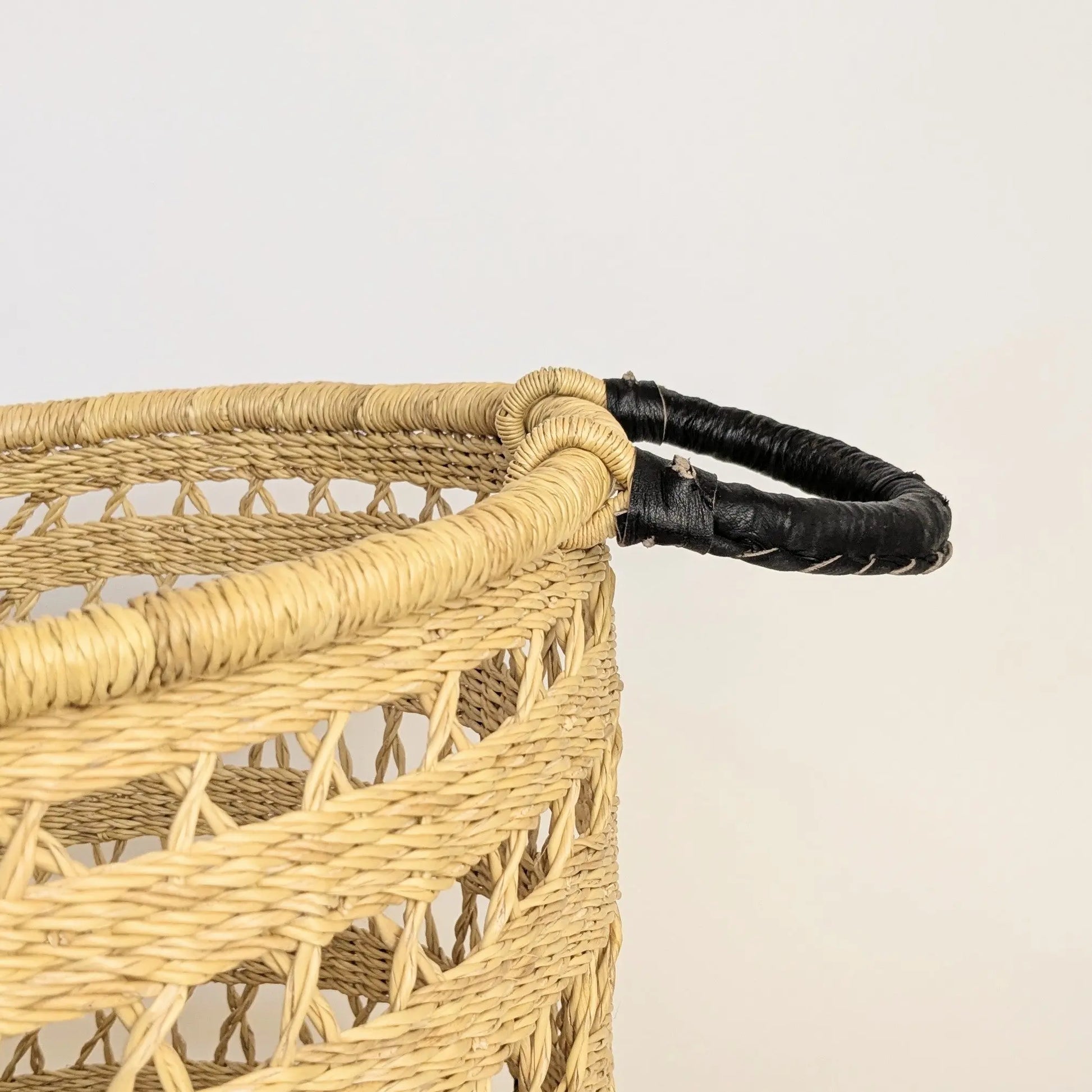 Natural Hamper Large The Taylored Collection