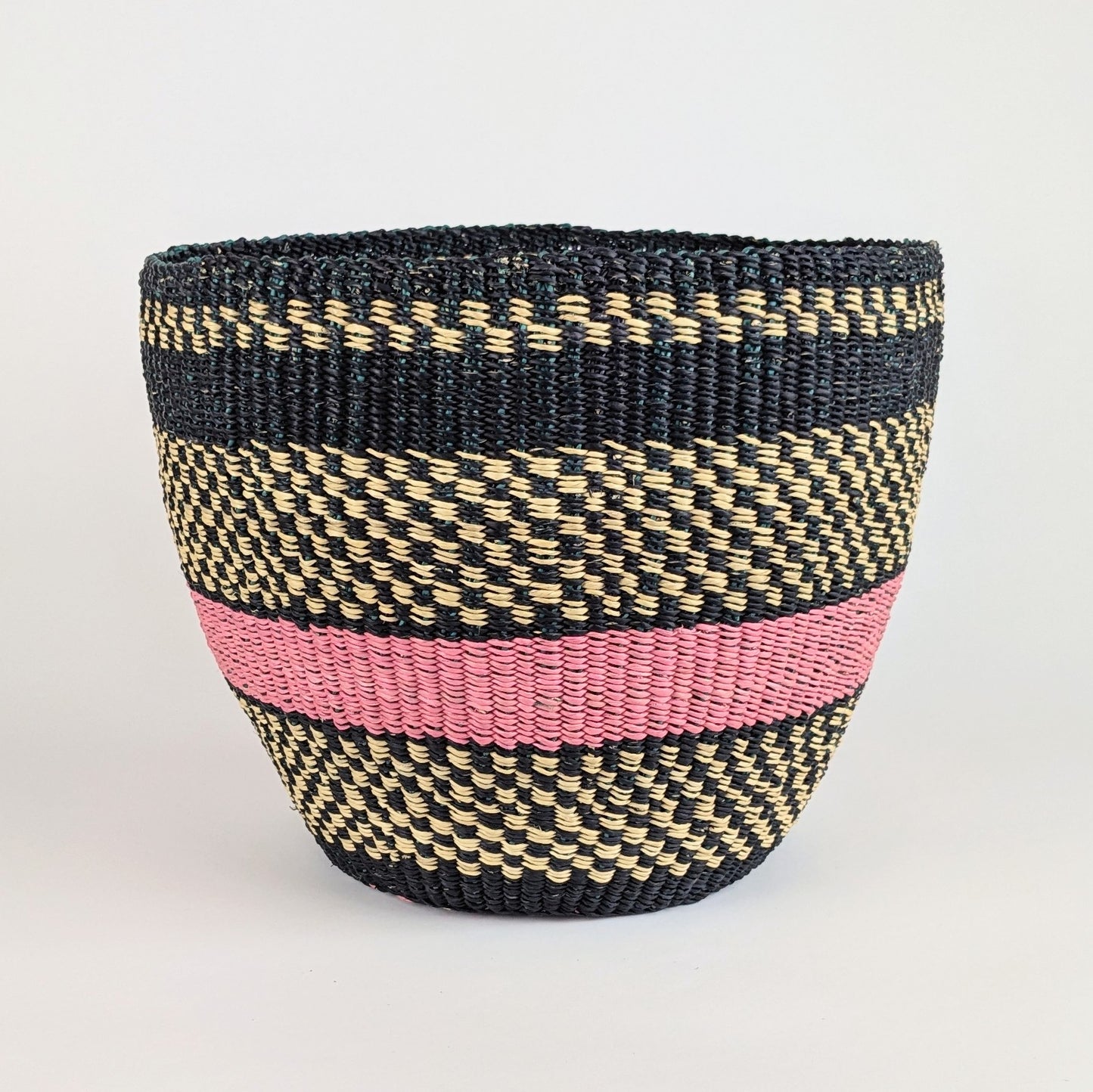 Ria X-Large Woven Planter