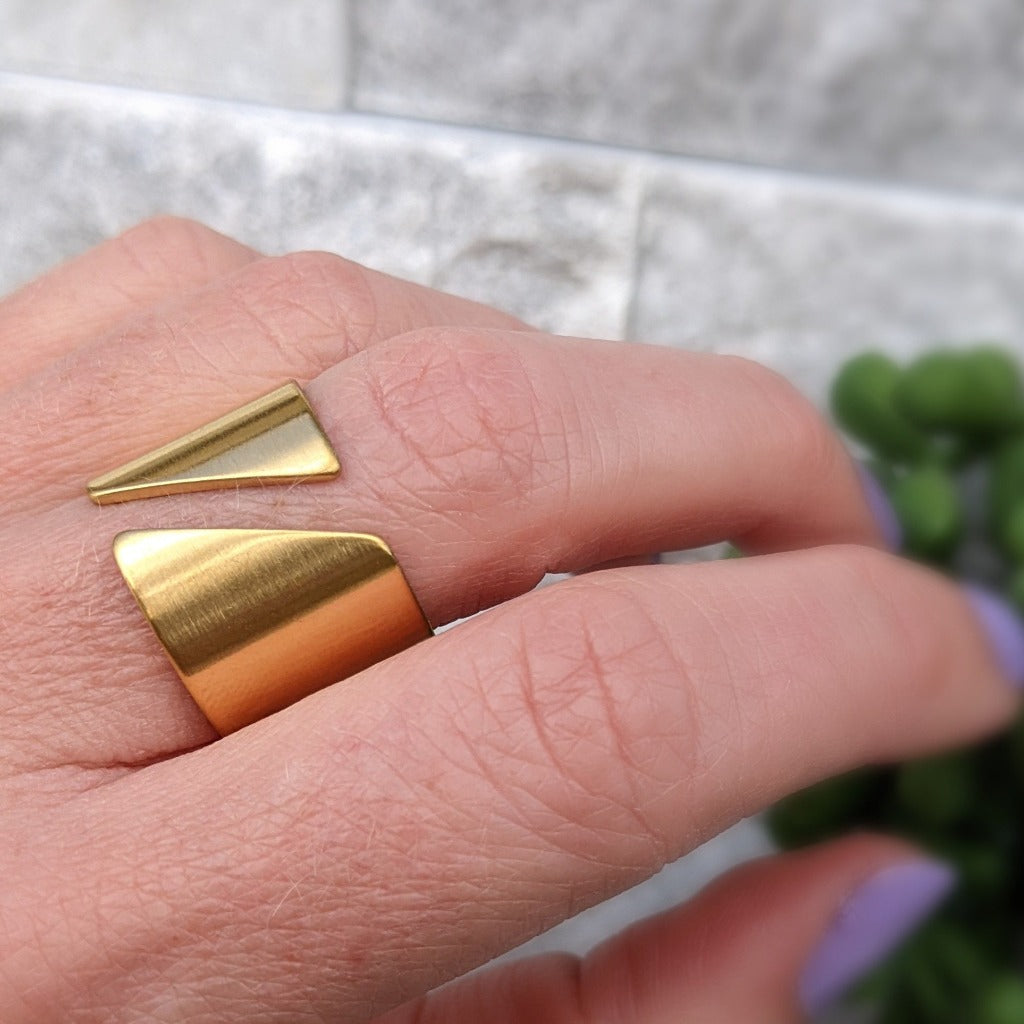 Split Cuff Ring Gold